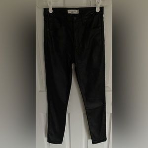 NWT Abercrombie and Fitch High Rise Super Skinny Ankle Leather Pants. Size 27.